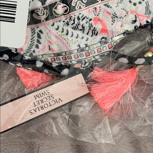 VICTORIA’S SECRET, Push Up Halter 34C and 34D - Picture 4 of 6